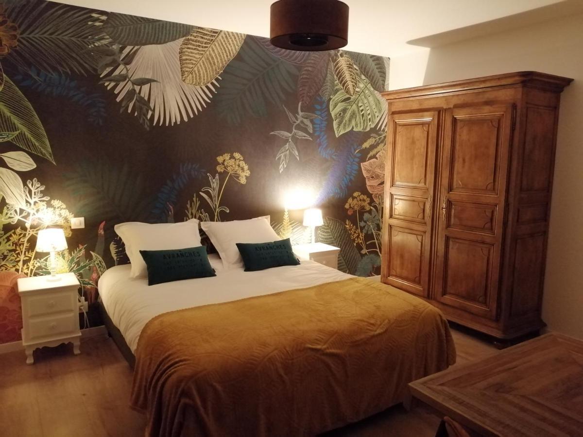 Le Domaine De Pivette Bed & Breakfast อาวร็องช์ ภายนอก รูปภาพ